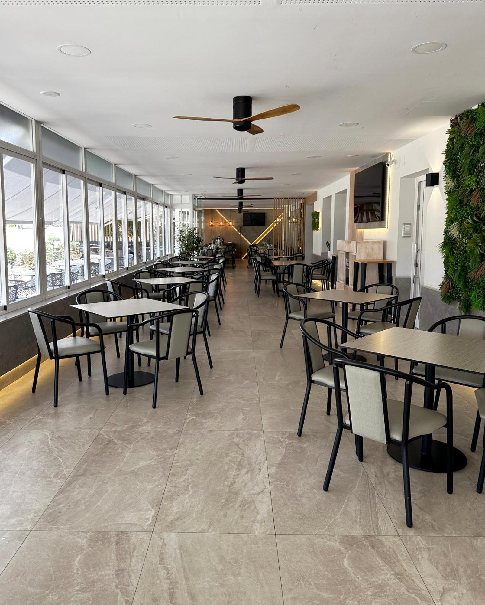 Hostal Restaurante El Cary Montemayor Exteriör bild